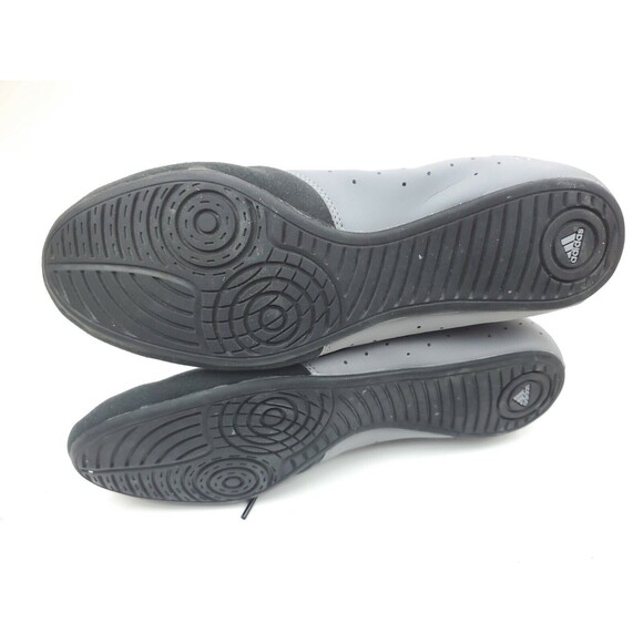 Athletic_Shoes